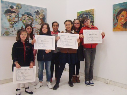 Tres alumnas do colexio de Castrelo ga�an no concurso do Estatuto de Galicia da Deputaci�n de Ourense